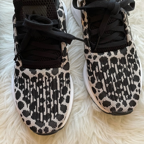 Adidas Leopard Swift Run NWT 7 - Picture 14 of 16